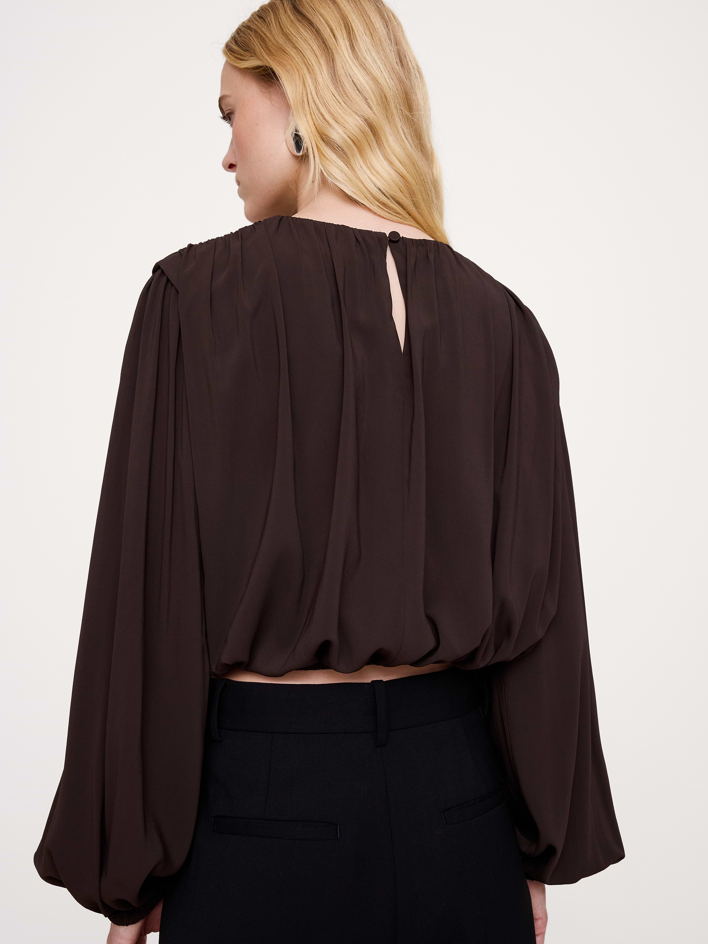 Image 5 of 6, Georgette Cropped Top