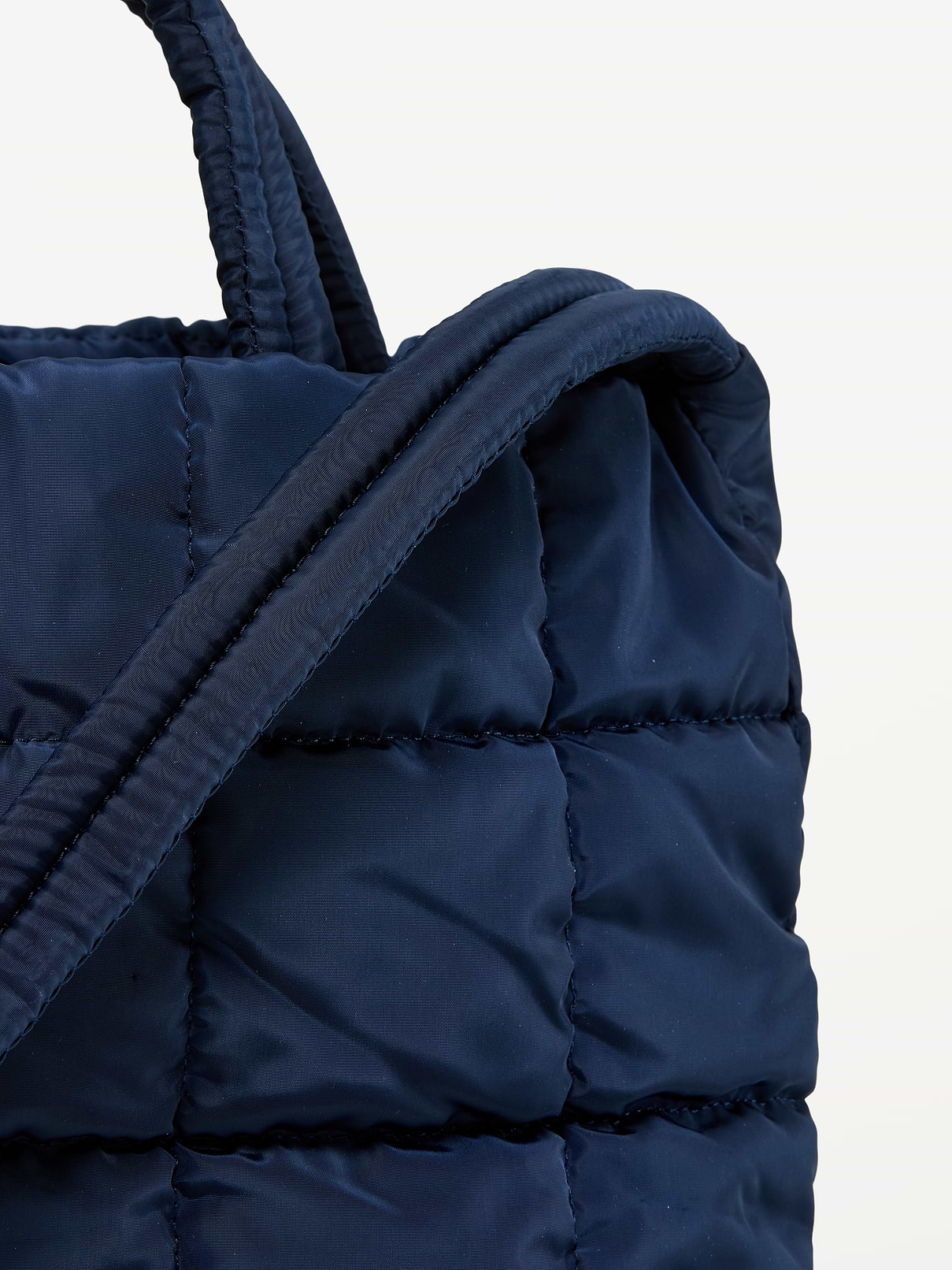 Image 4 of 4, Active Puffer Mini Tote