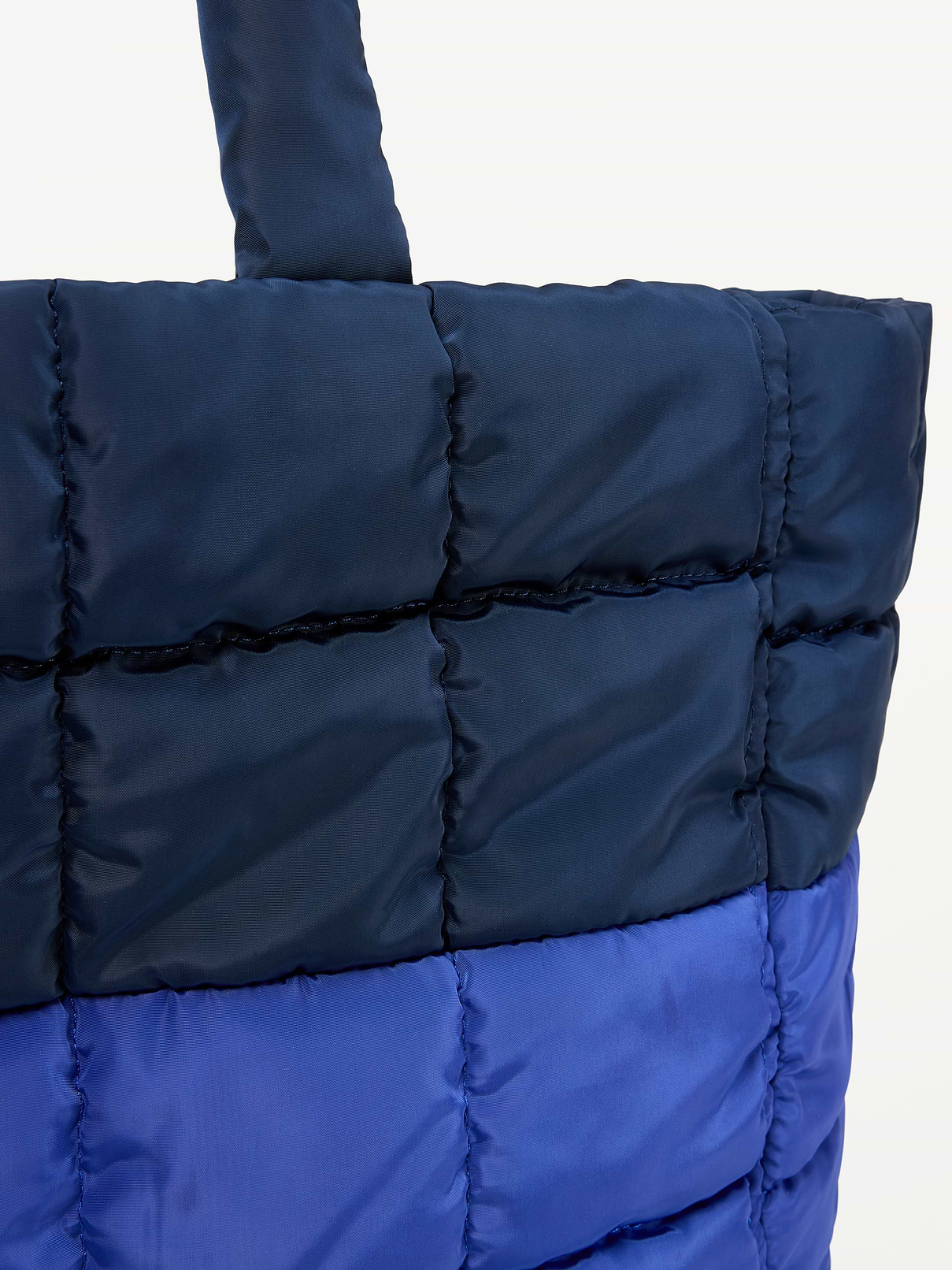Image 4 of 4, Active Puffer Large Colorblock Tote