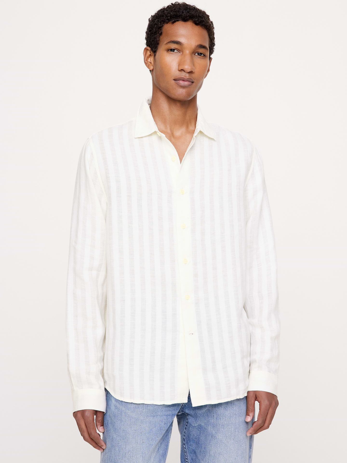 Image 1 of 8, We love the better-than-vintage texture of this beautiful linen and cotton fabric, so we put it to use here in a Standard-fit shirt free from any ornamentation so the fabric really shines., Standard fit: A straight and easy fit., Point collar with button front., Shirttail hem., Product #846419