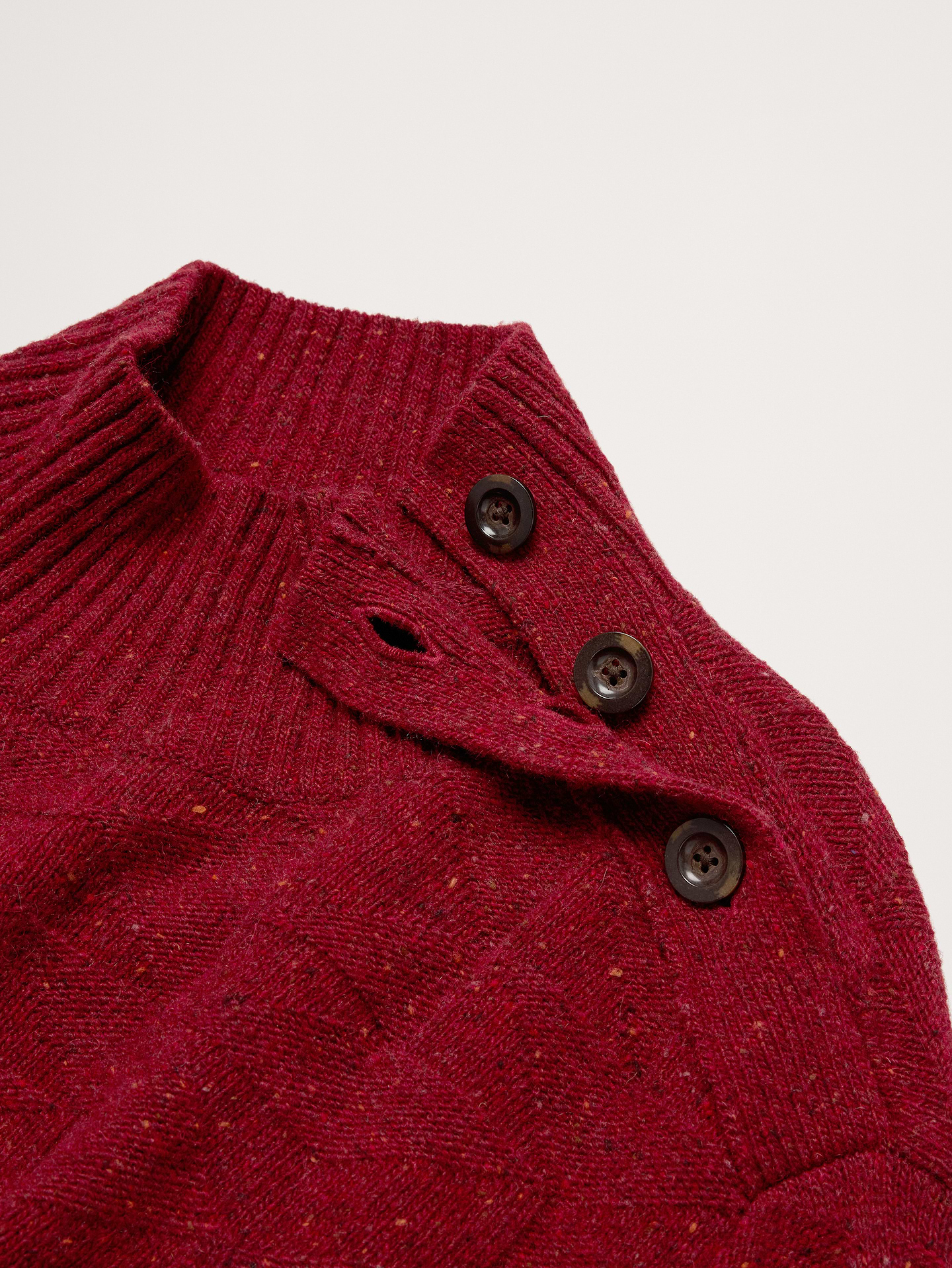 Image 6 de 8, Chandail boutonné à l’épaule en mélange de laine italienne et alpaga