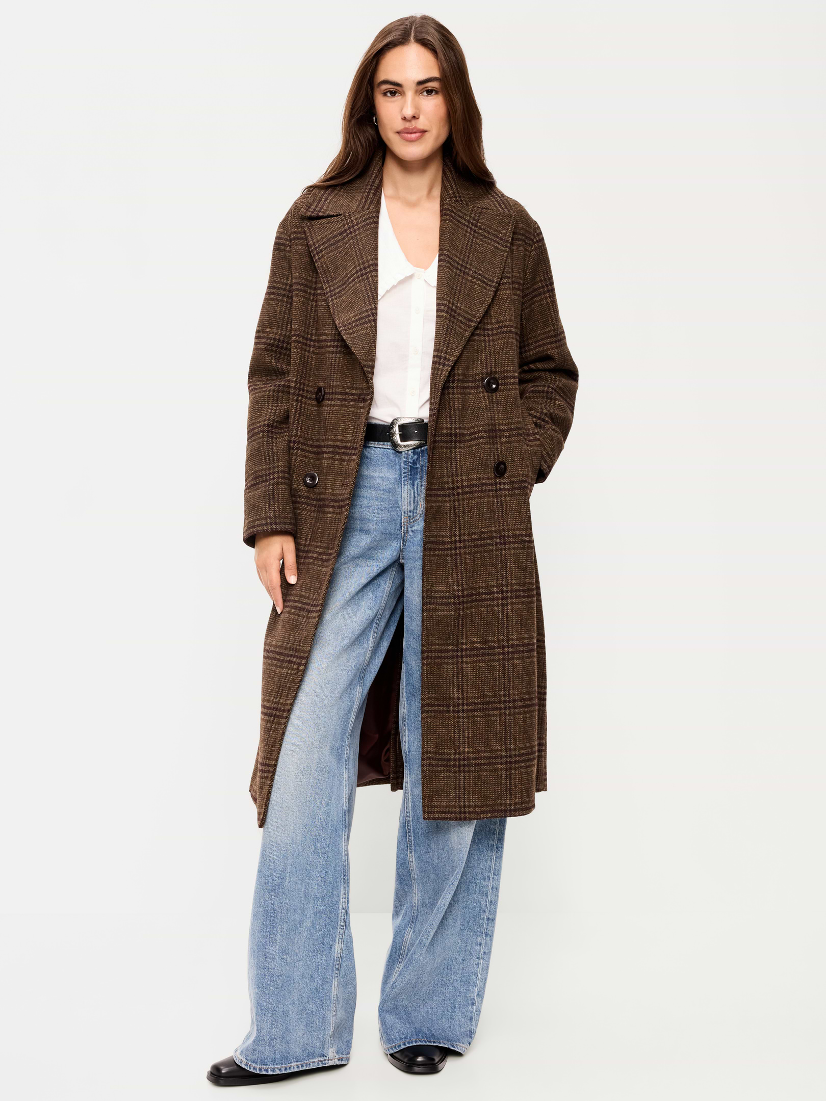 Image 1 of 7, notched lapel collar, full-button closure, welt pockets, Product #1181340