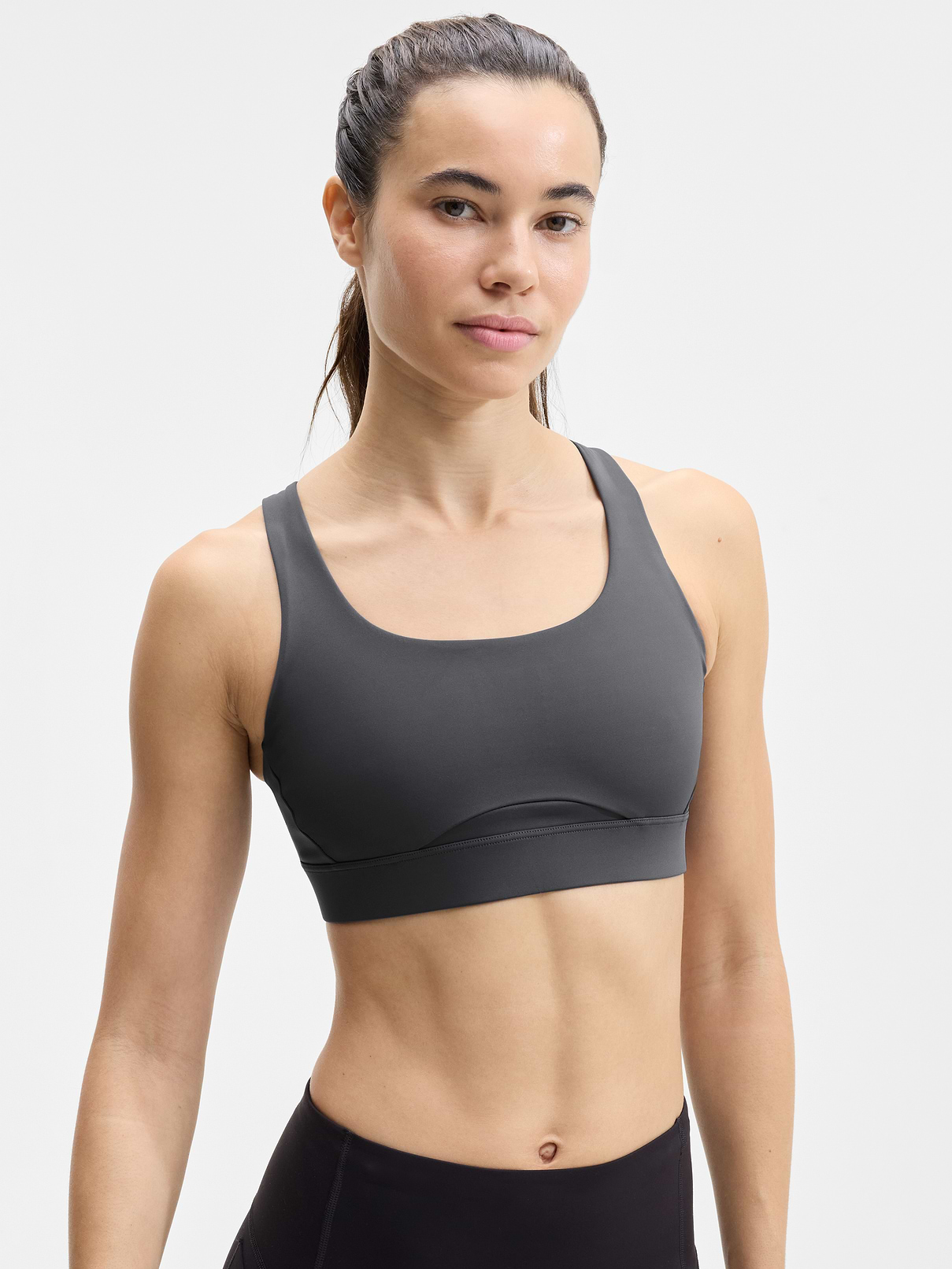 Image 1 of 3, BEST FOR CARDIO: run + train + HIIT, IMPACT: Medium-impact workouts, best for A-C cups, FEEL: PowerMove fabric is sleek, weightless, and helps keep you cool with quick-drying properties, FAVE: Stay-put straps and shaping seams for a secure, sculpted fit, Built-in pockets with removable pads for optional coverage, Removable pads hold their shape from wash to wear, Lined with PowerMesh for breathable, sheer-proof coverage, Easily pairs with the Empower Mastectomy Bra Insert, Product #413272