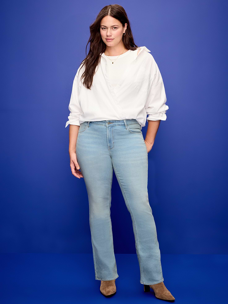 Image 2 of 6, Curvy Mid-Rise Wow Boot-Cut Jeans