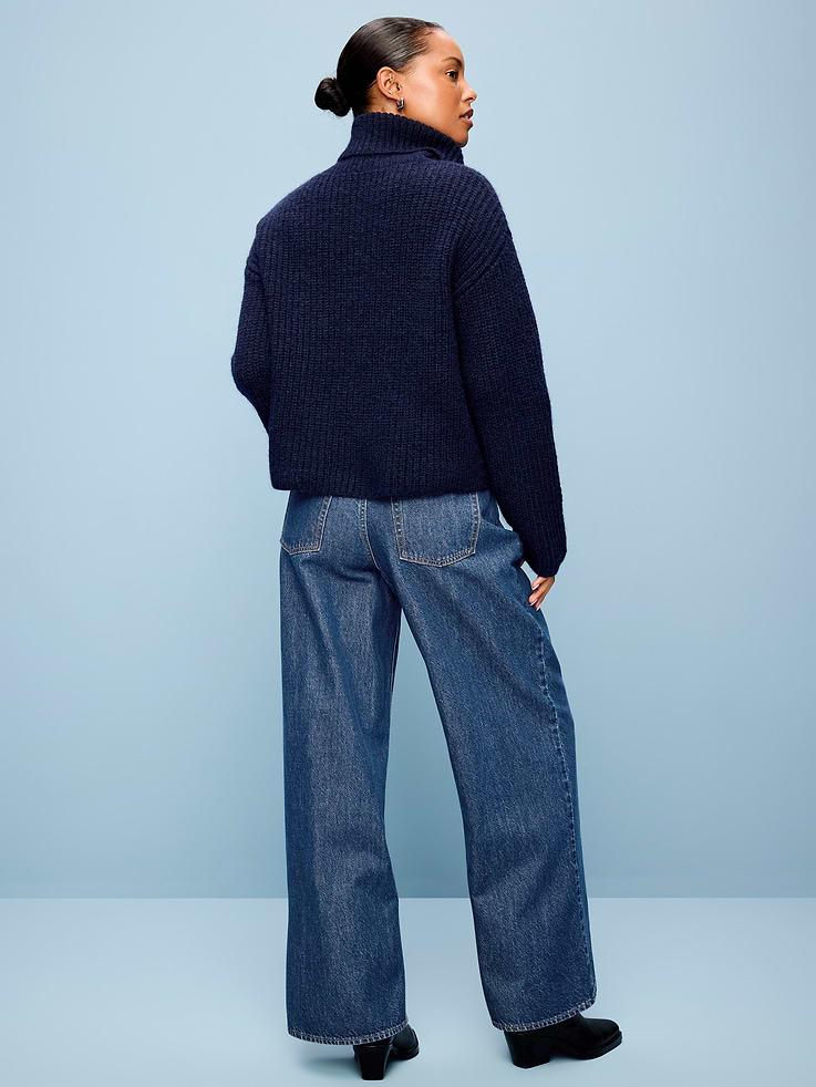 Image 3 of 9, Curvy Mid-Rise Wow Baggy Wide-Leg Jeans