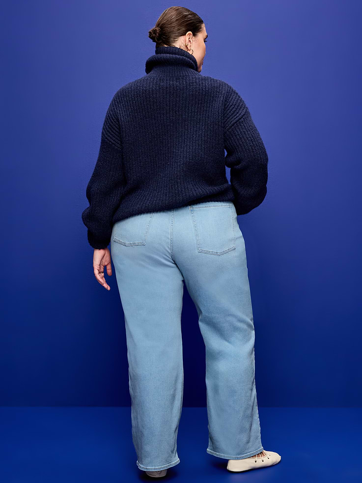 Image 6 of 6, Curvy High-Waisted Wow Wide-Leg Jeans