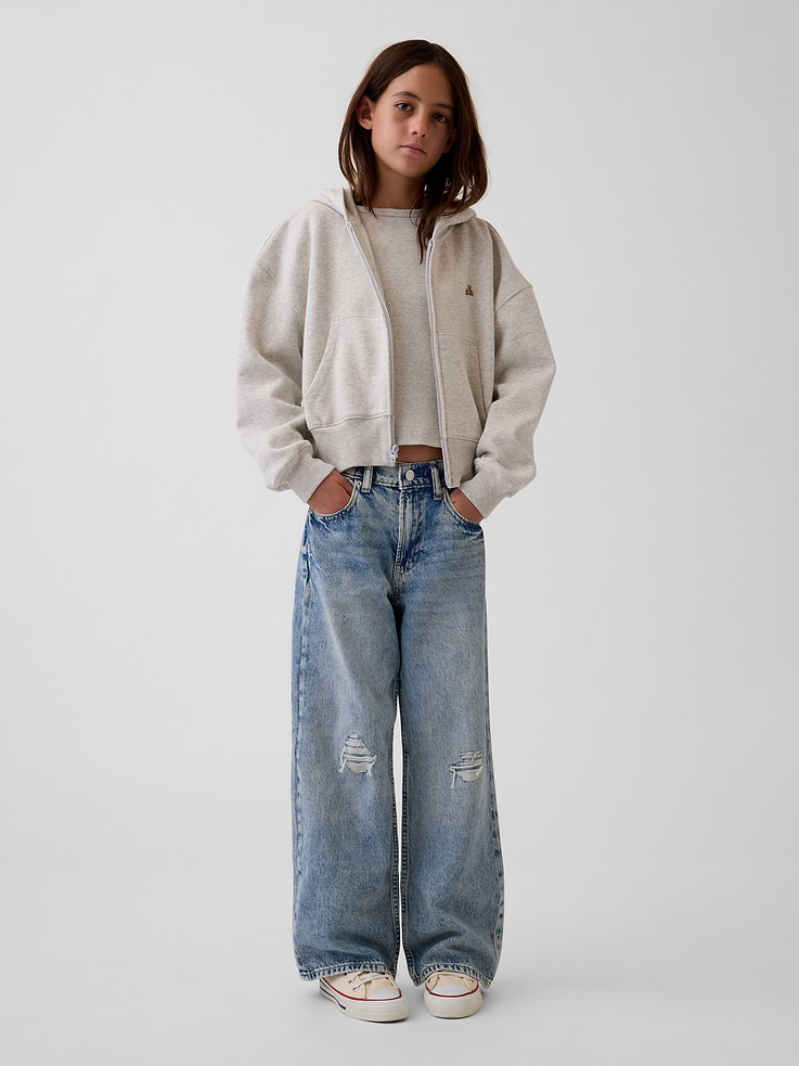 Image 1 de 5, Denim légèrement extensible., Bouton au centre (fermeture à agrafe dissimulée sous un faux bouton-pression pour les tailles 4 à 8 afin de pouvoir le mettre ou l’enlever facilement), braguette à glissière., Modèle classique à 5 poches., Denim au fini pâle avec décoloration et effet de moustaches., Un meilleur denim. Meilleur pour la planète. Ce jean fait partie de notre programme d’économie d’eau Washwell. Comparativement aux méthodes de délavage conventionnelles, le procédé Washwell a permis d’économiser des millions de litres d’eau depuis 2016., Fait de coton recyclé à 5 %. Moins de gaspillage dans le monde. Plus de denim parfait pour vous., Ce produit a été fabriqué dans une usine qui investit dans l’égalité des genres et l’autonomisation des femmes. Grâce à l’initiative RISE, visant à réinventer l’industrie pour soutenir l’égalité, et au programme P.A.C.E. d’avancement et de gestion de carrière de Gap Inc., nous aidons les gens qui fabriquent nos vêtements à acquérir les compétences, les connaissances, la confiance en soi et la résilience nécessaires pour progresser dans leur vie professionnelle et personnelle. Renseignez-vous ici ., Produit #891508