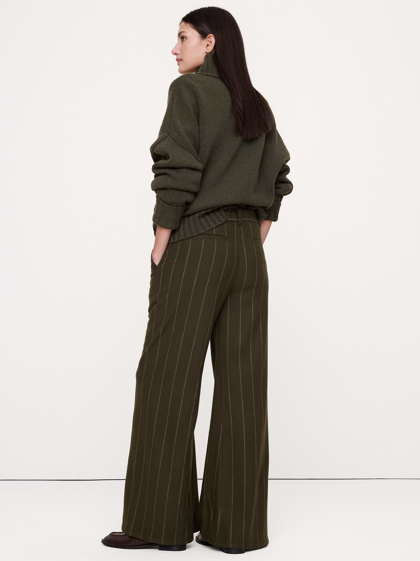 Image 3 of 8, High-Rise Flare Italian Flannel Pant
