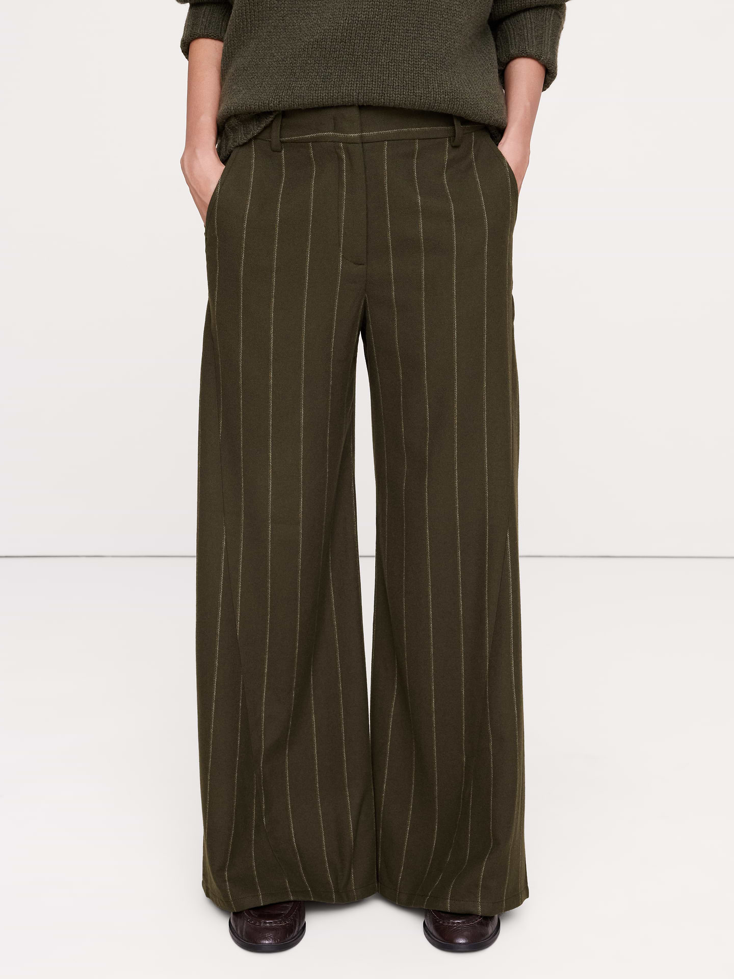 Image 4 of 8, High-Rise Flare Italian Flannel Pant