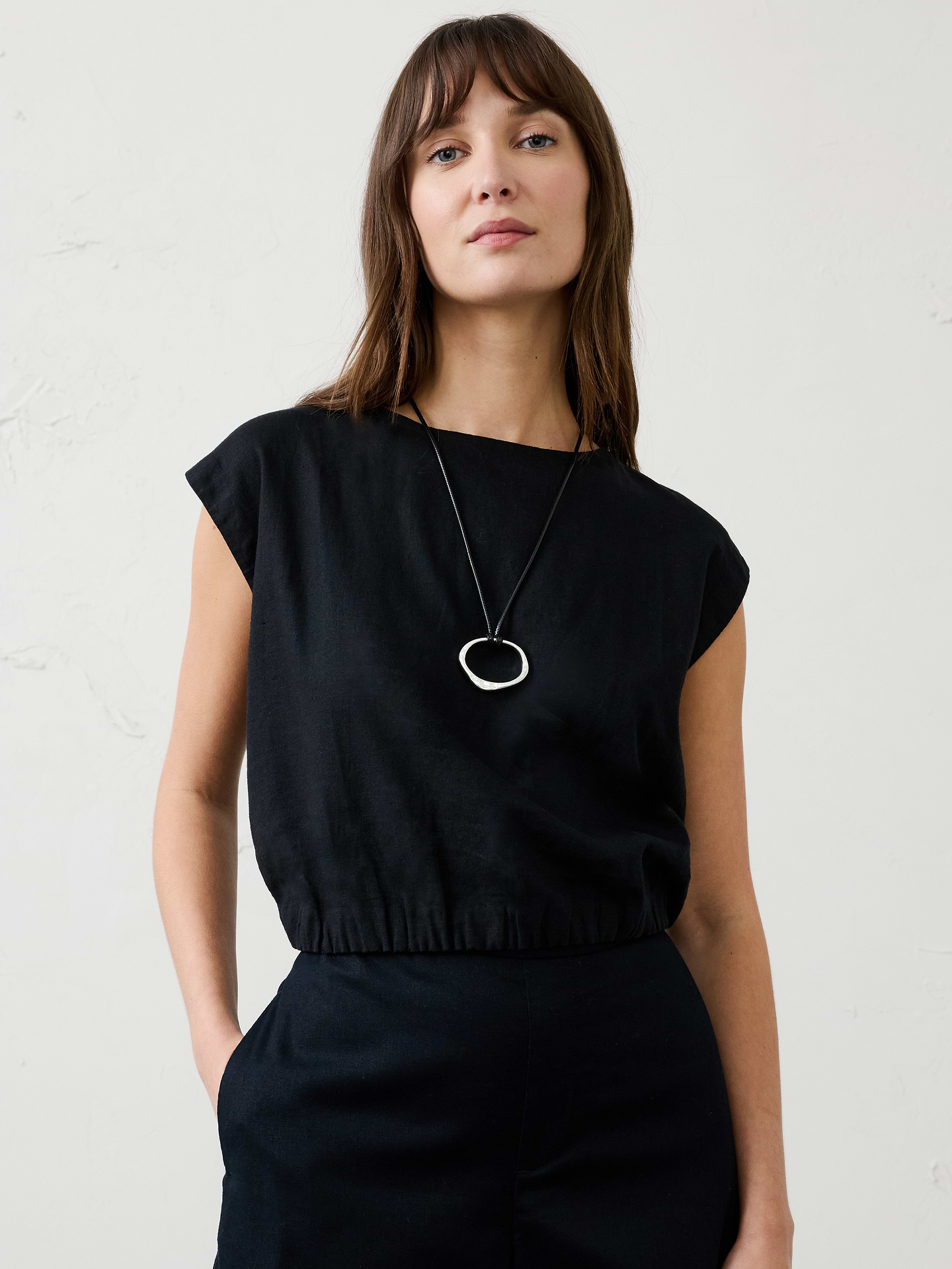 Image 1 of 4, LINEN-BLEND: This light and breathable fabric is a must for those warm days and styles effortlessly for all occasions., Crew neck. Cap sleeves., Elasticized hem creates a blouson effect., Made exclusively for Banana Republic Factory., Product #1185906