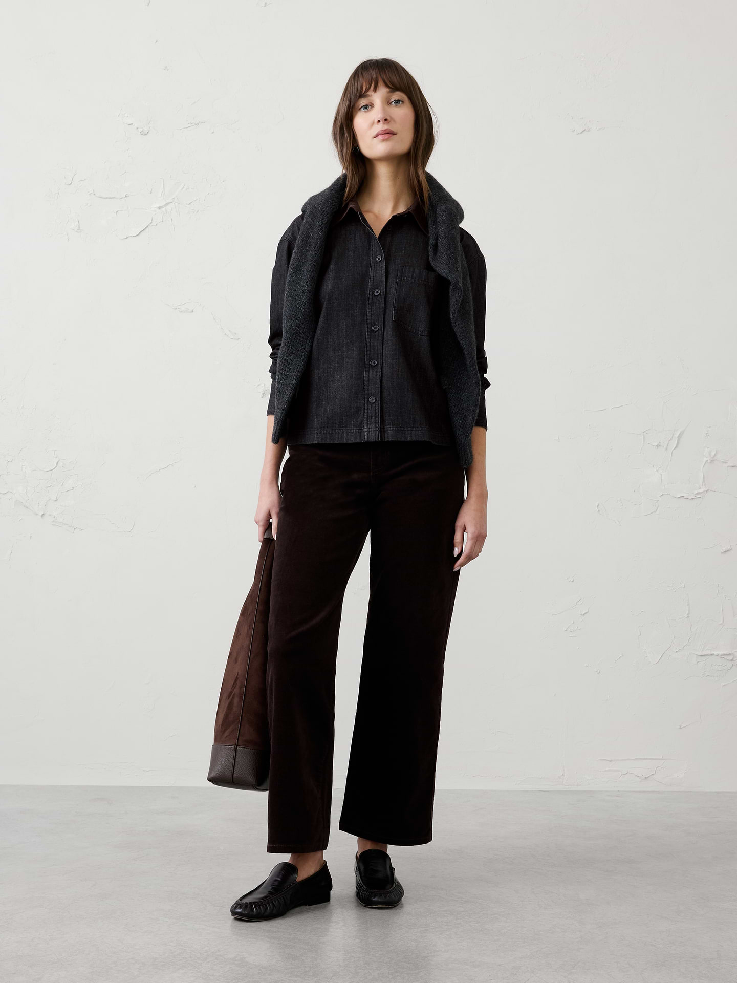 Image 3 of 4, Contrast-Collar Cropped Shirt