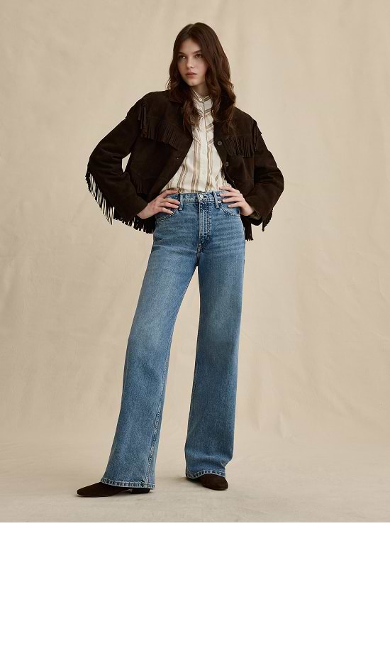 Wide Leg. A tailored fit that's loose through the leg.
