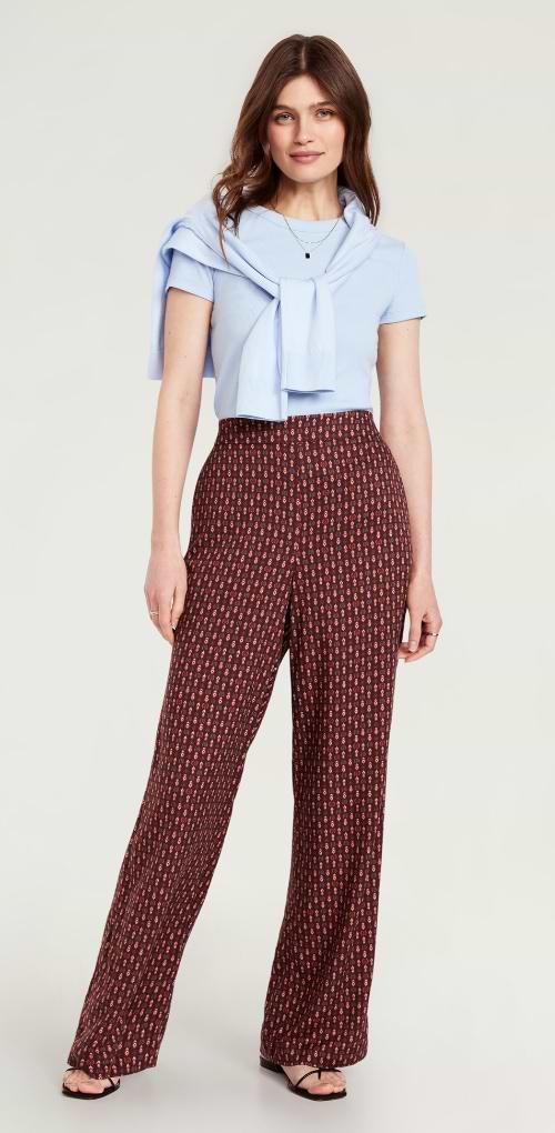 A high waisted playa wide leg.
