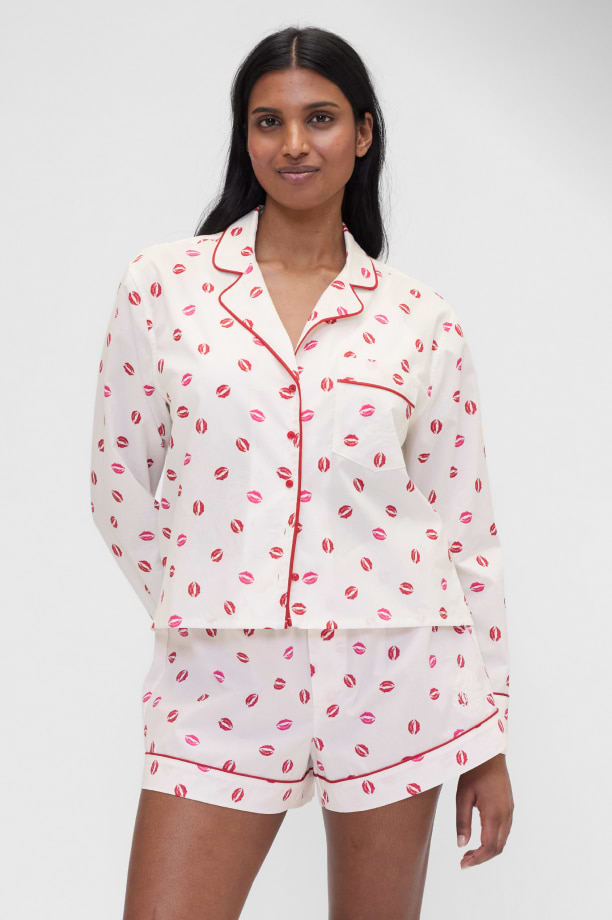 Shoppable Outfit image