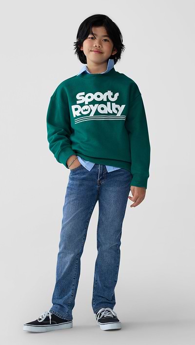 A model wearing built-in flex skinny jeans.