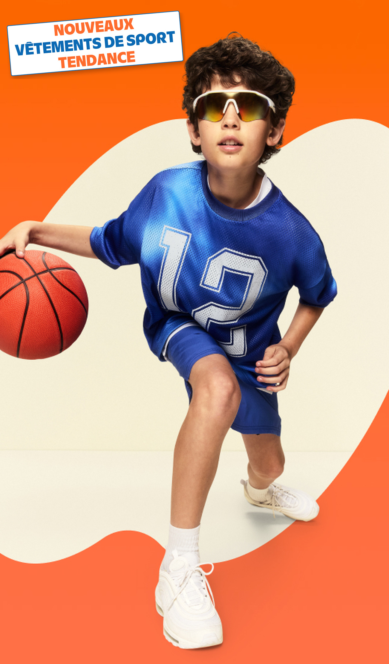 Nouveaux vêtements de sport tendance.