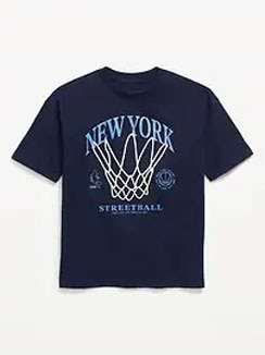 Short sleeve oversized pocket t-shirt for boys.